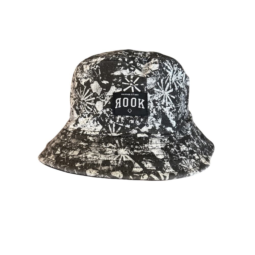 Roof bucket, hat, black, and white OSFA ￼